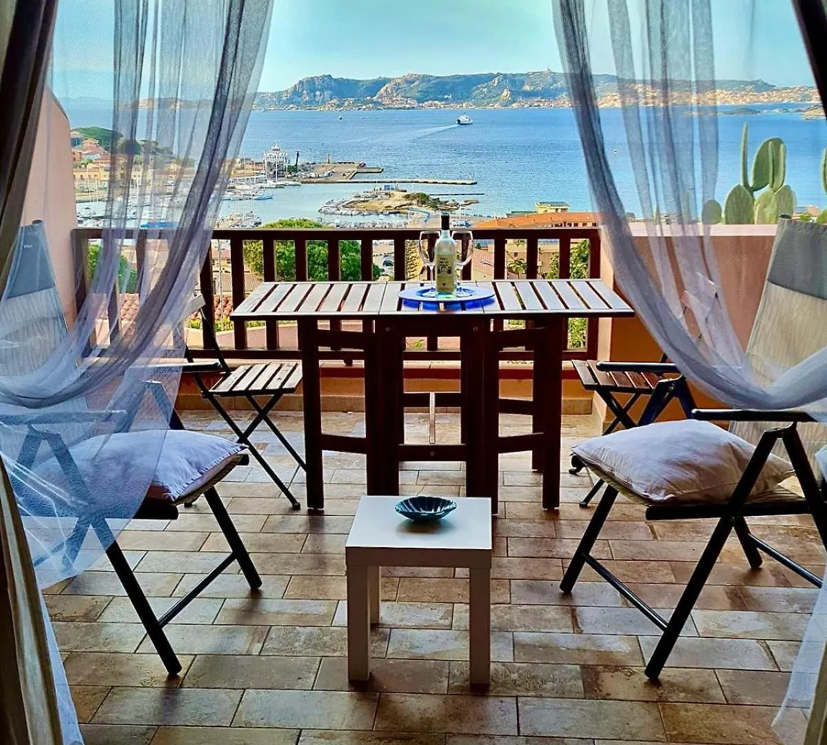 Charme House Palau Apartment Italy
